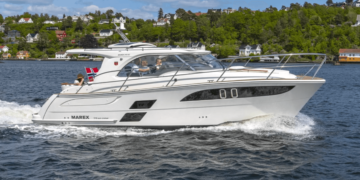 Marex 310 Sun Cruiser Boat Review “Spacious, Fast, Marex 310 Sun Cruiser Sea Trial”