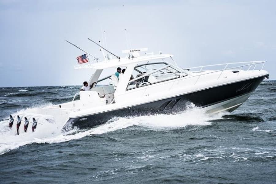 2019 Intrepid 475 Sport Yacht