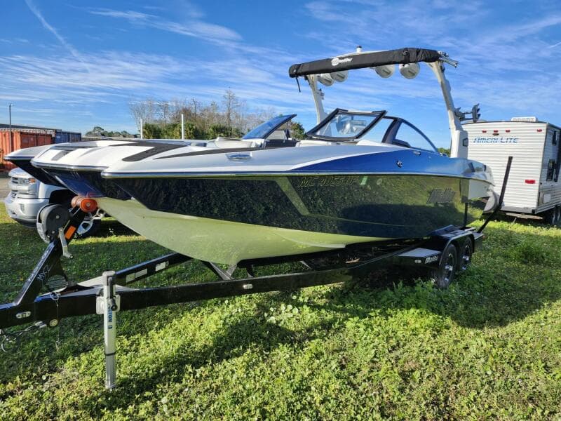 2018 Malibu Wakesetter 24 MXZ