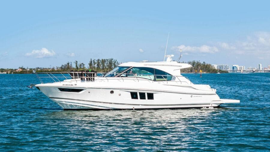 2019 Cruisers Yachts 45 Cantius
