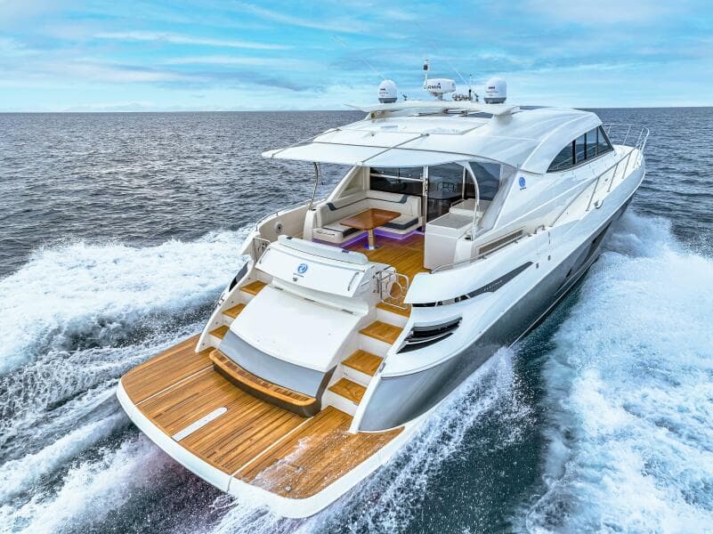 2022 Riviera 6000 Sport Yacht Platinum Edition
