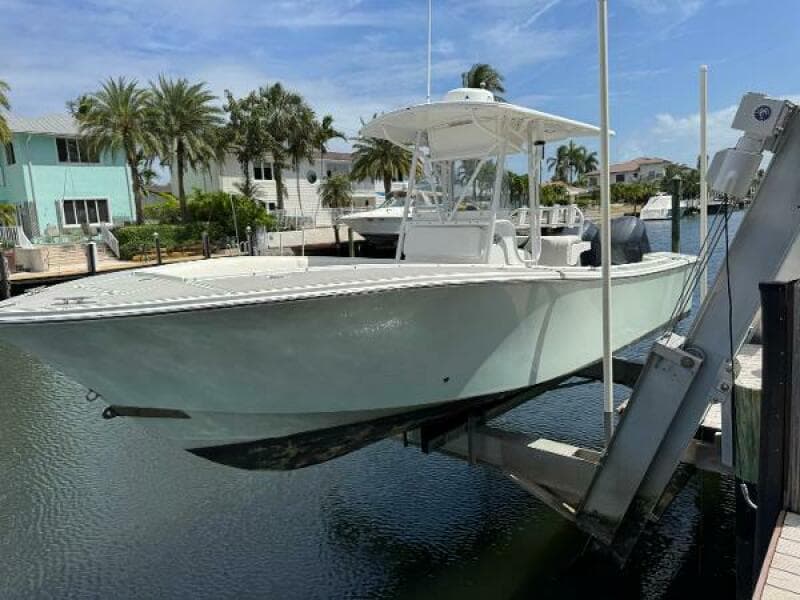 2005 Regulator 23 Center Console