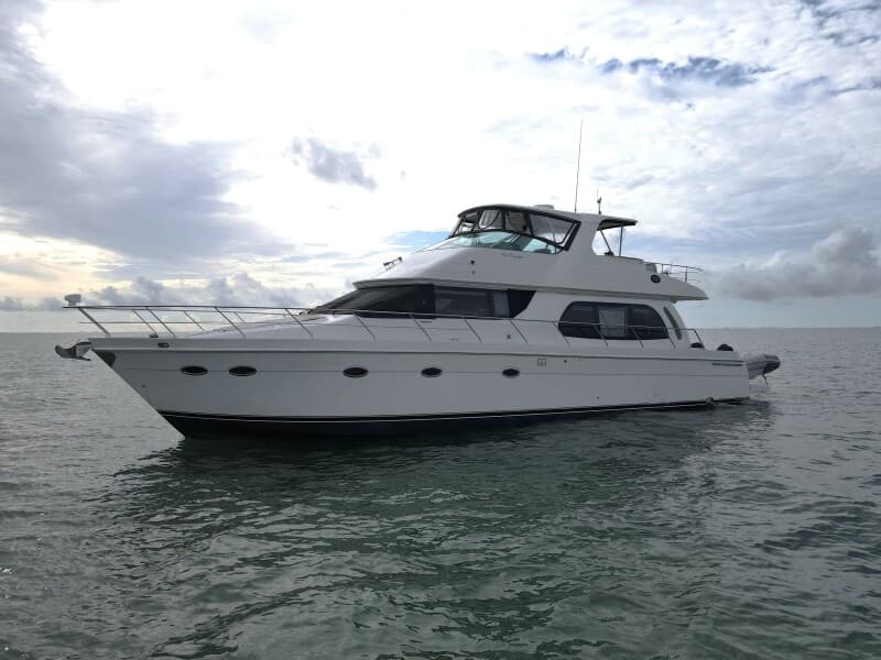 2004 Carver 56 Voyager