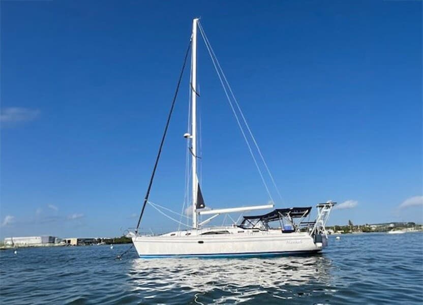 2011 Catalina 445