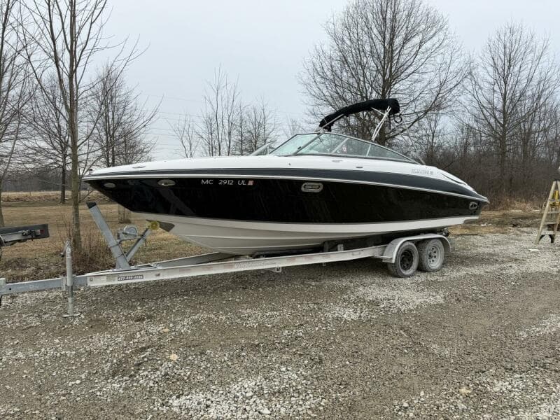 2005 Four Winns 250 Horizon