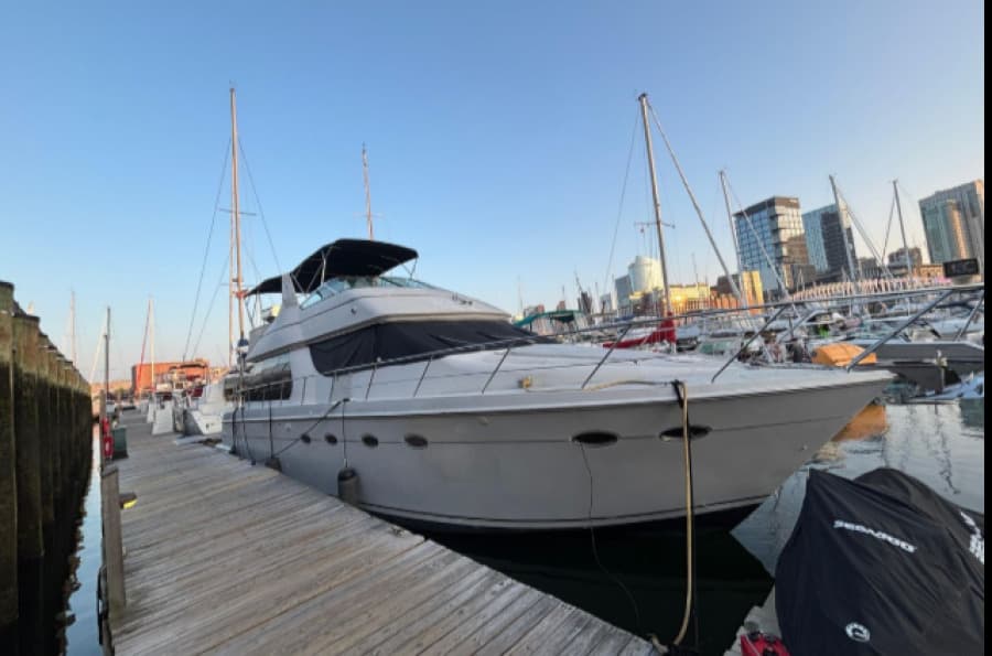 1998 Carver 530 Voyager