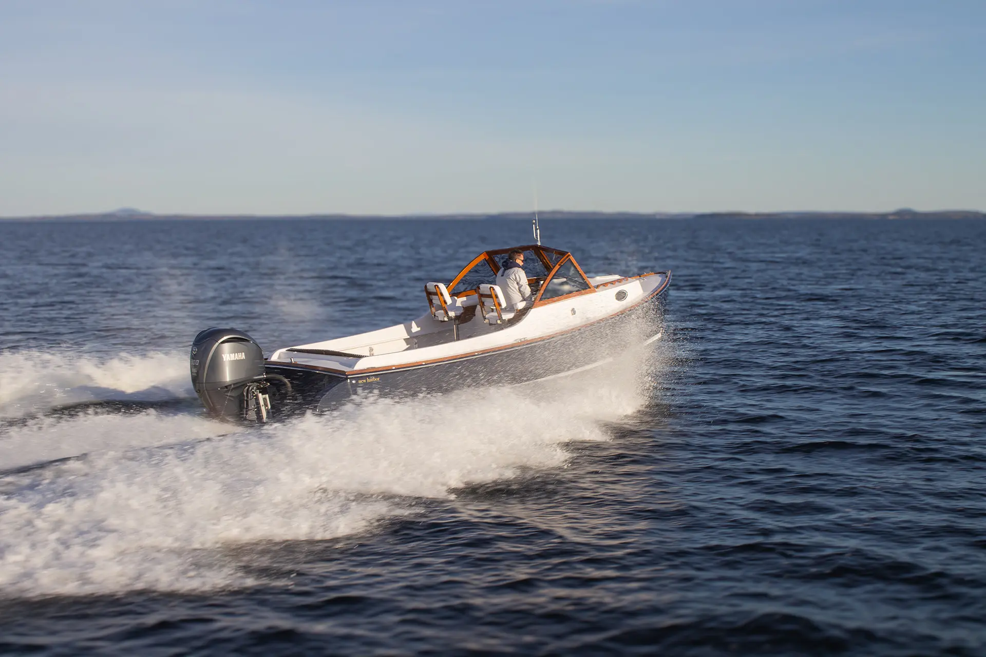 New Harbor 28 exterior view